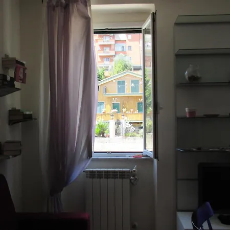 A.b Battistini Short Let's * Roma